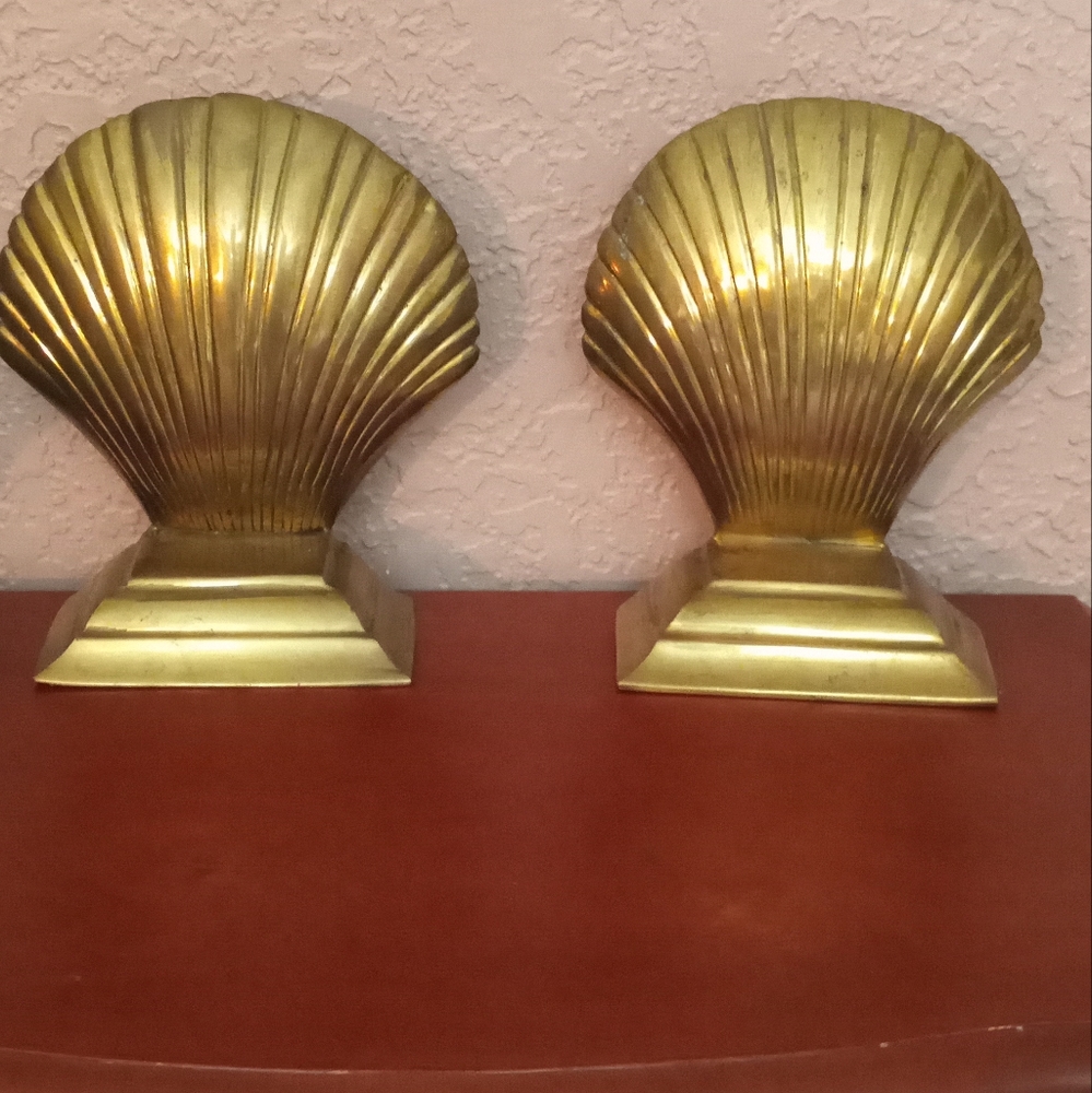 Brass Clam Shell Bookends Vintage Shell Bookends Shell Figurine Beach Decor.